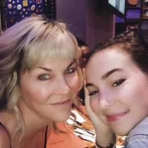 Meet your Posher, Debi